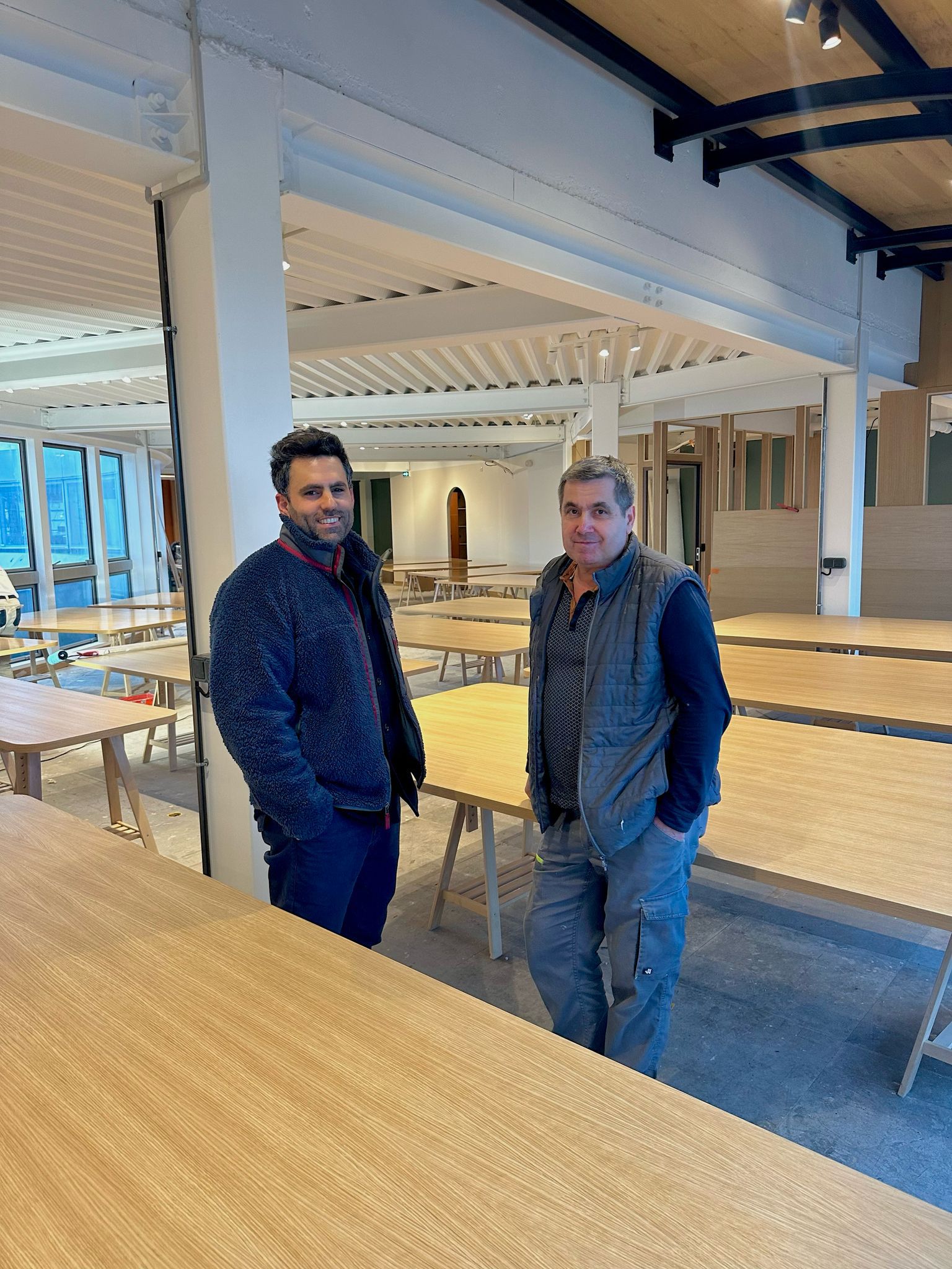 Pourquoi j’ai choisi d’opérer (seulement) dans le Sentier — et d’assumer une vision artisanale du bureau